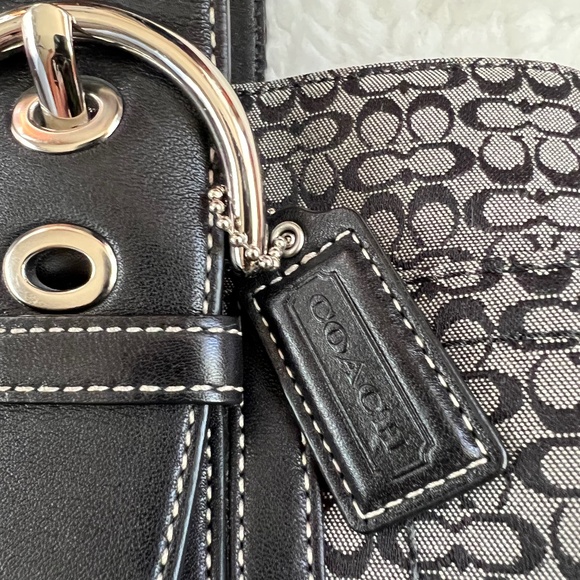 Coach Signature ‘C’ Bag - Picture 4 of 4